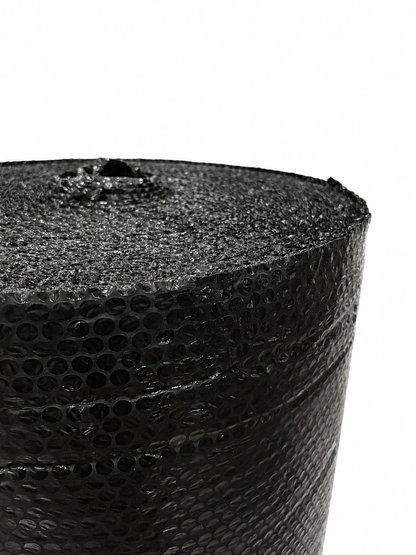 Additional angle of 20 inch x 100m Shiply black bubble wrap roll