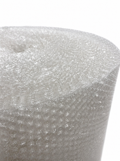 Close-up angle of 20 inch x 100m Shiply clear bubble wrap roll